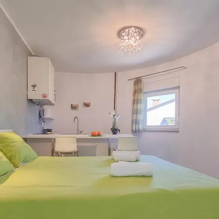 Silos Oliva Apartman *